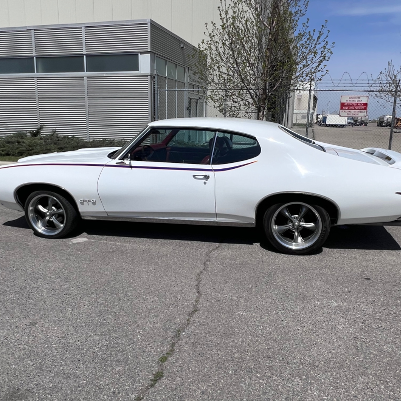 1969 Pontiac GTO Restomod (2)